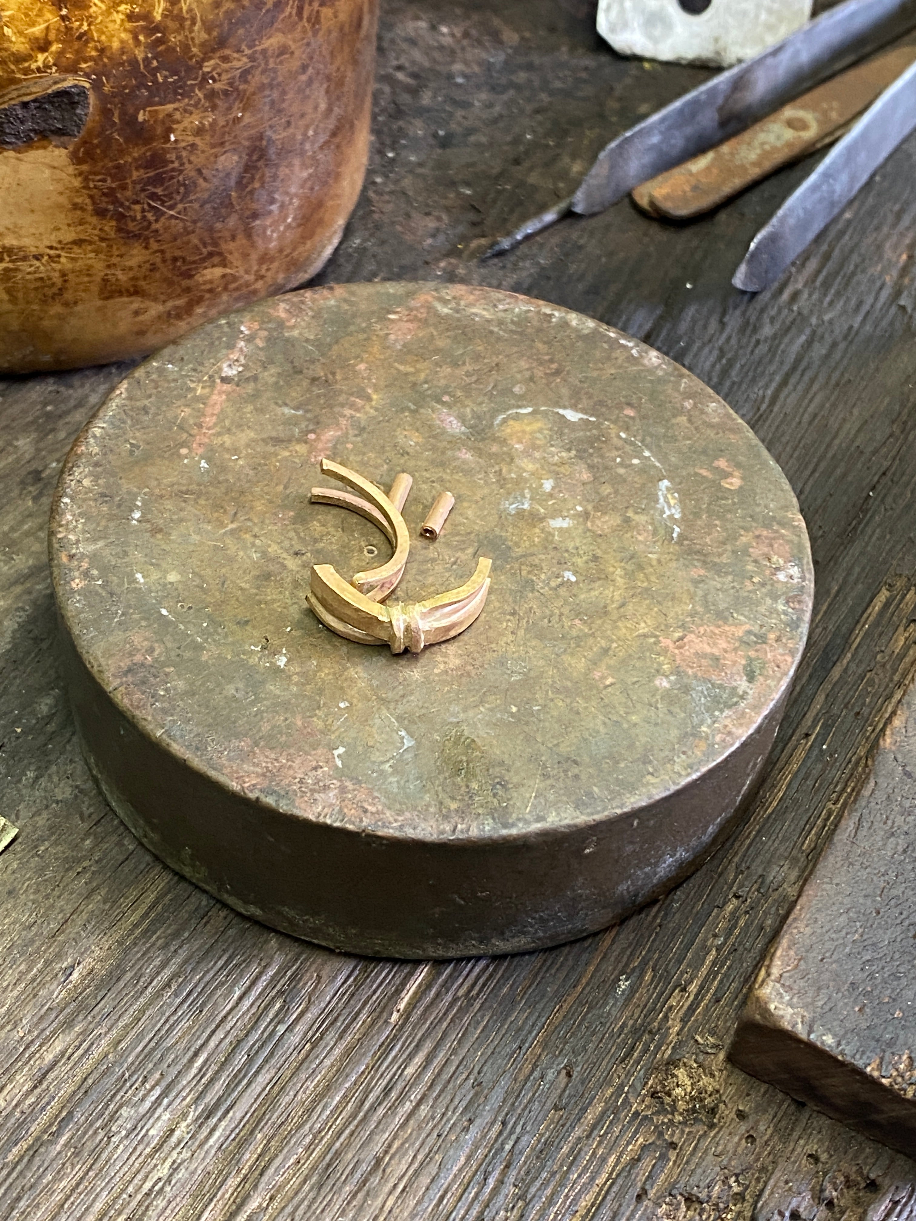Leafy Seagrass almost 1 carat Round & Baguette Diamonds SET in 18K Yellow Gold