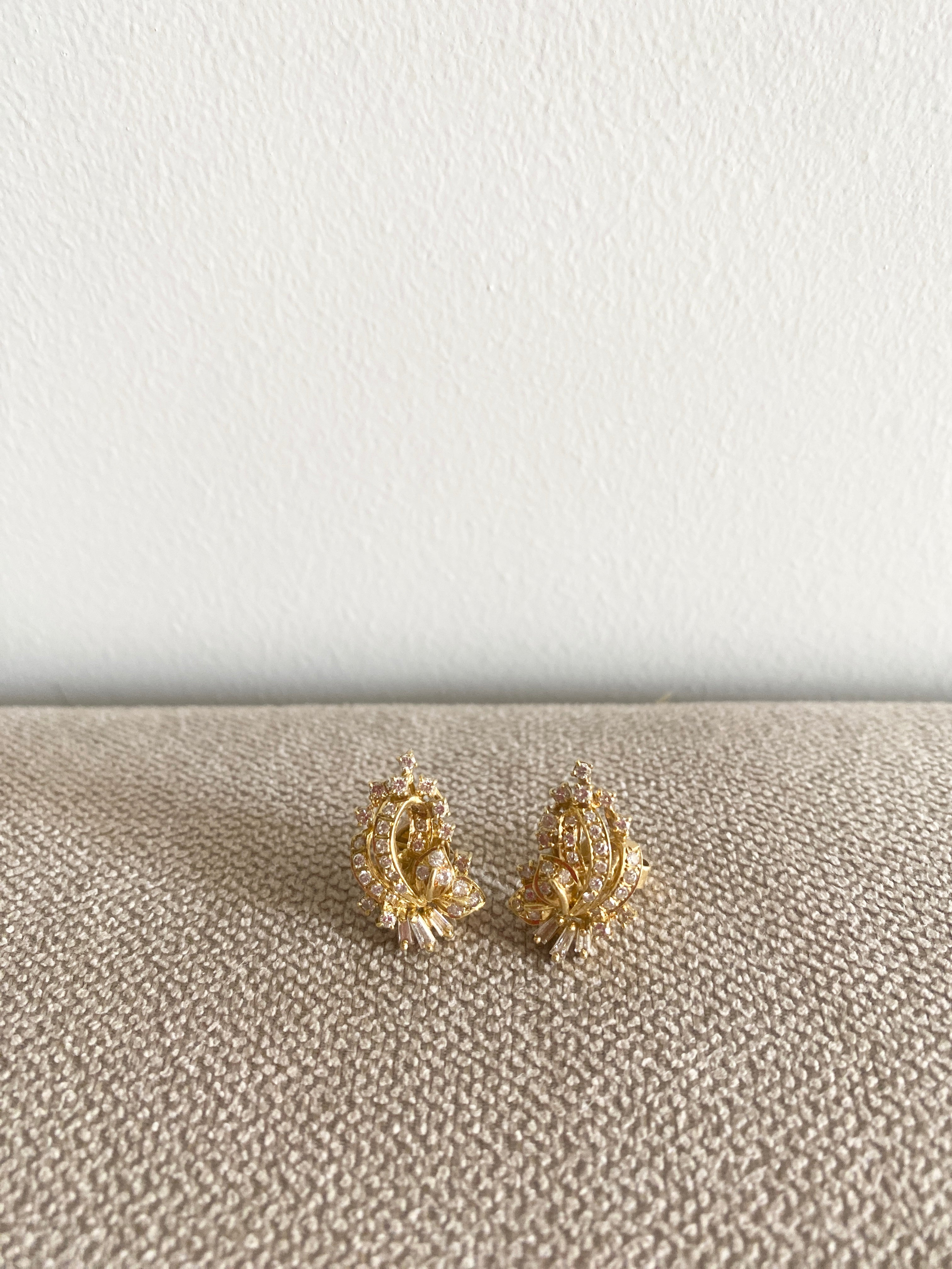 Leafy Seagrass almost 1 carat Round & Baguette Diamonds SET in 18K Yellow Gold