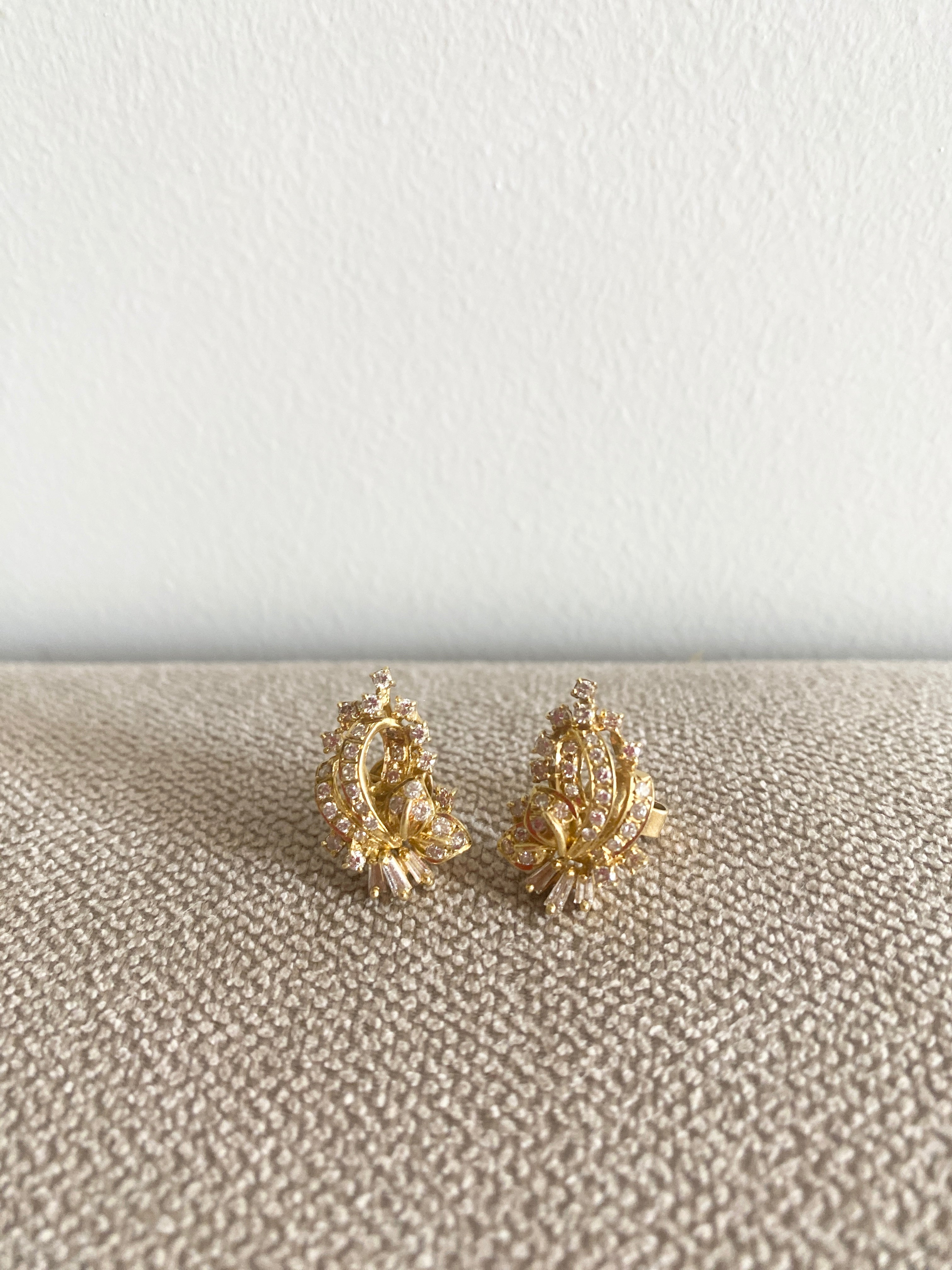 Leafy Seagrass almost 1 carat Round & Baguette Diamonds SET in 18K Yellow Gold